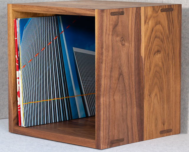 Record cube