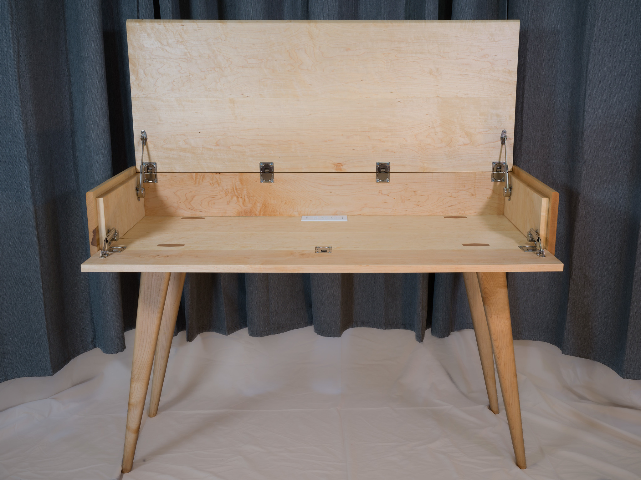 Console (open)
