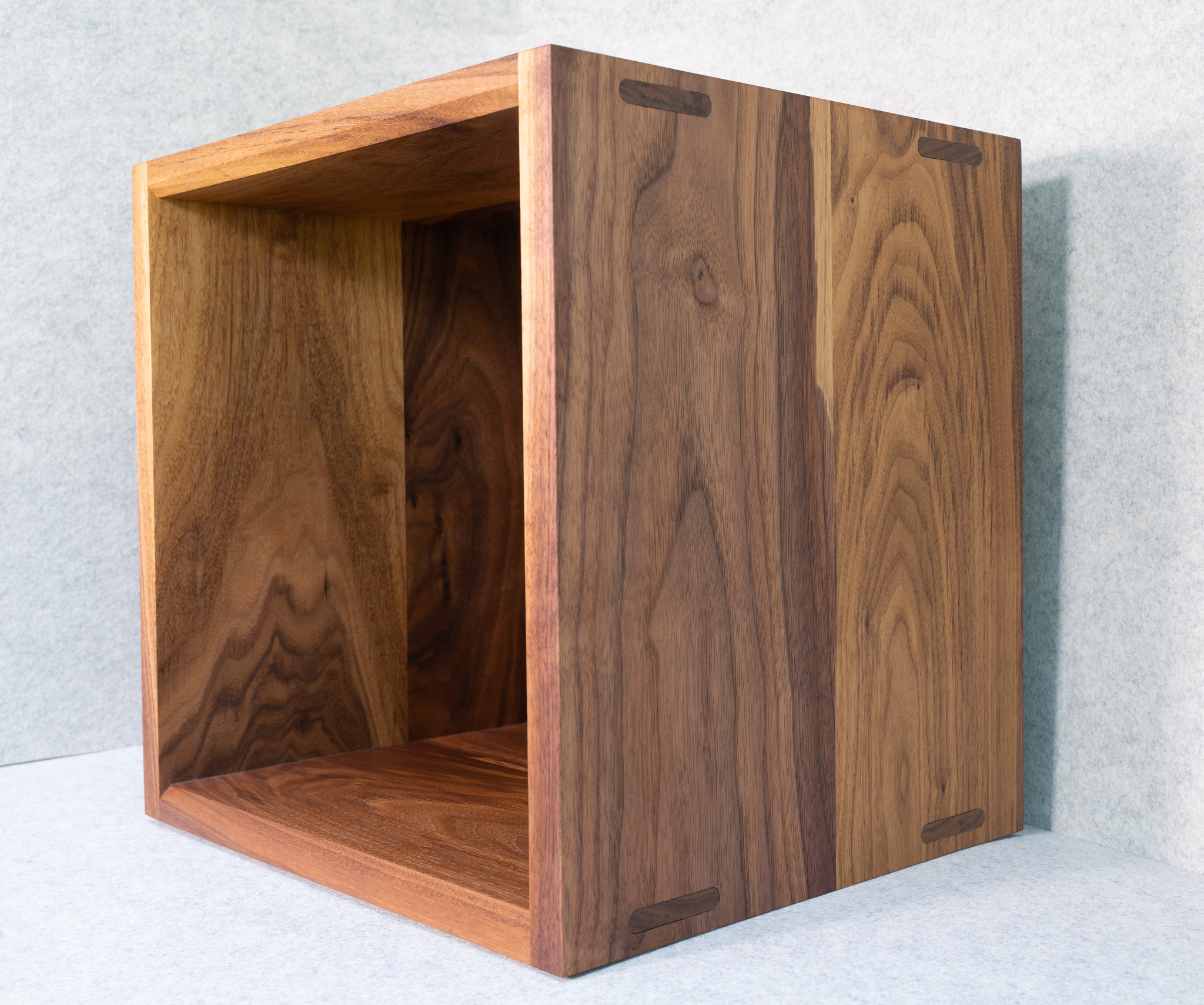 Record cube