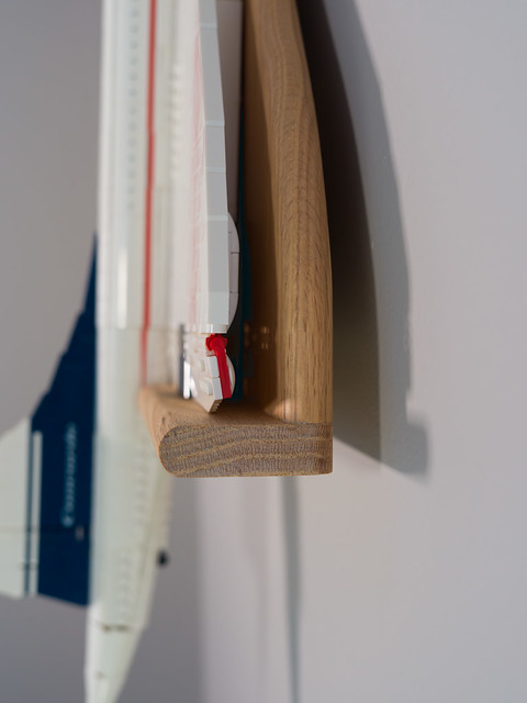 Close up of roundovers on the shelf that holds the engines and body.