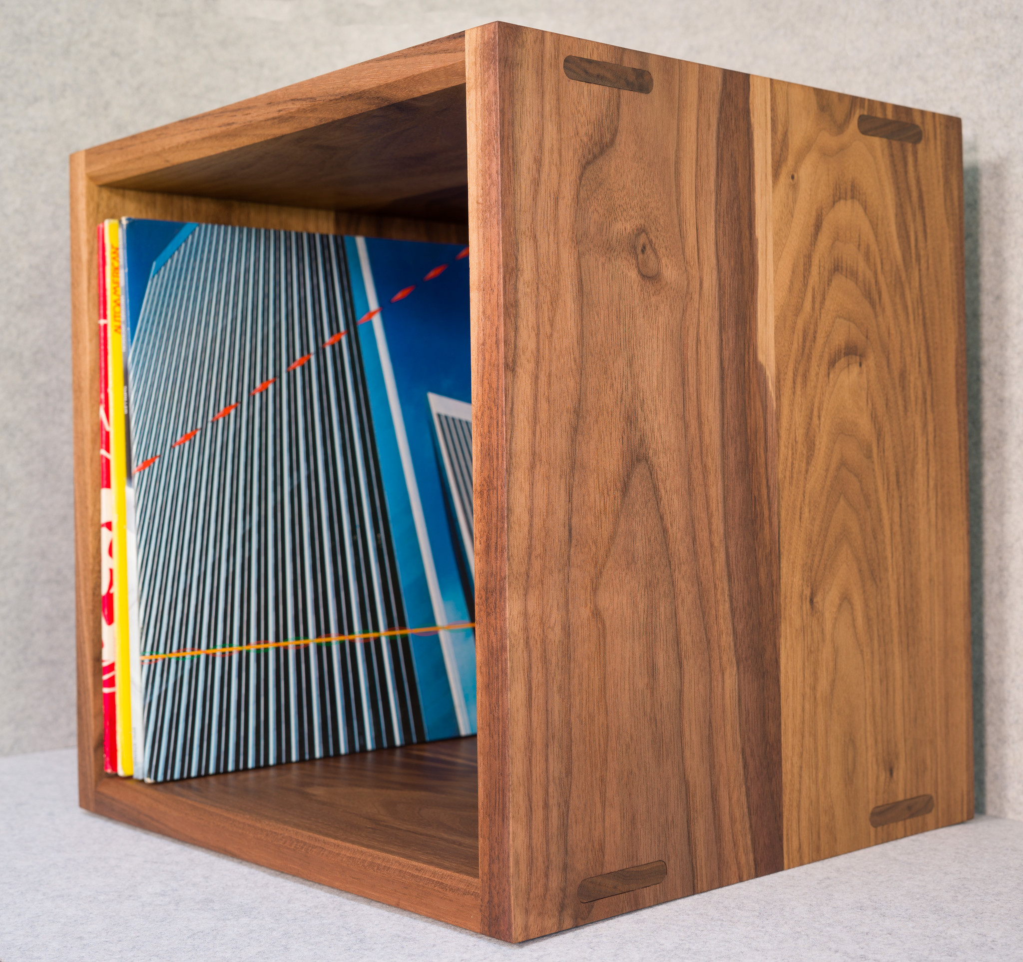 Record cube