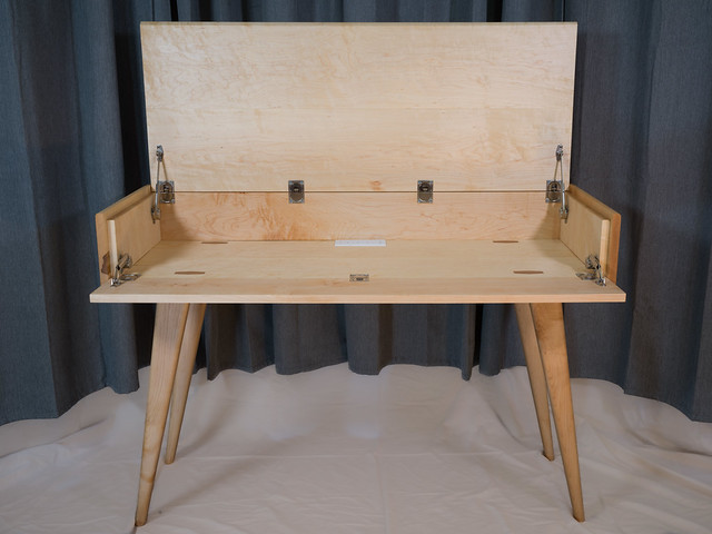 Console (open)