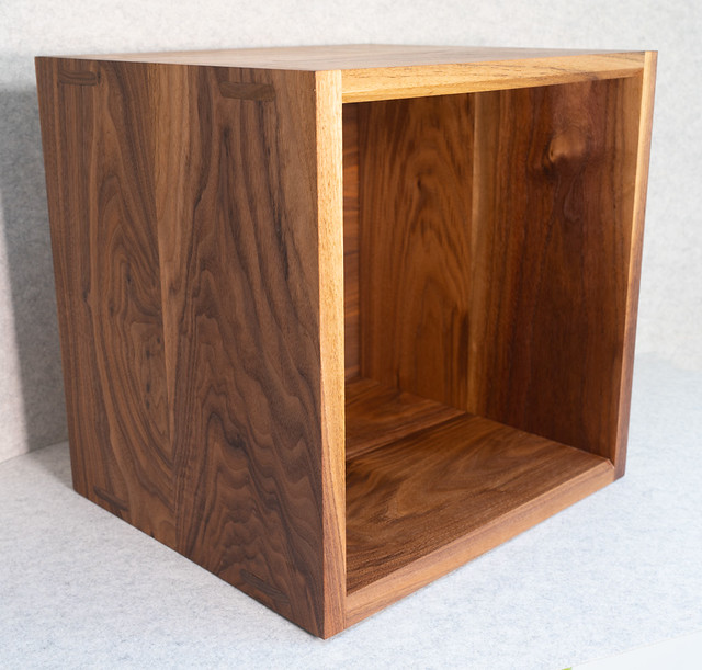 Record cube